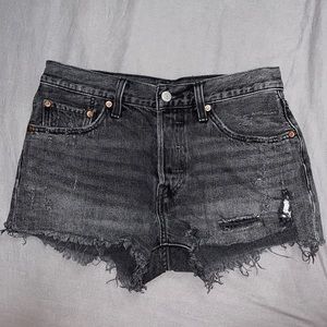 Levi’s 501 Distressed Denim Short Size 27